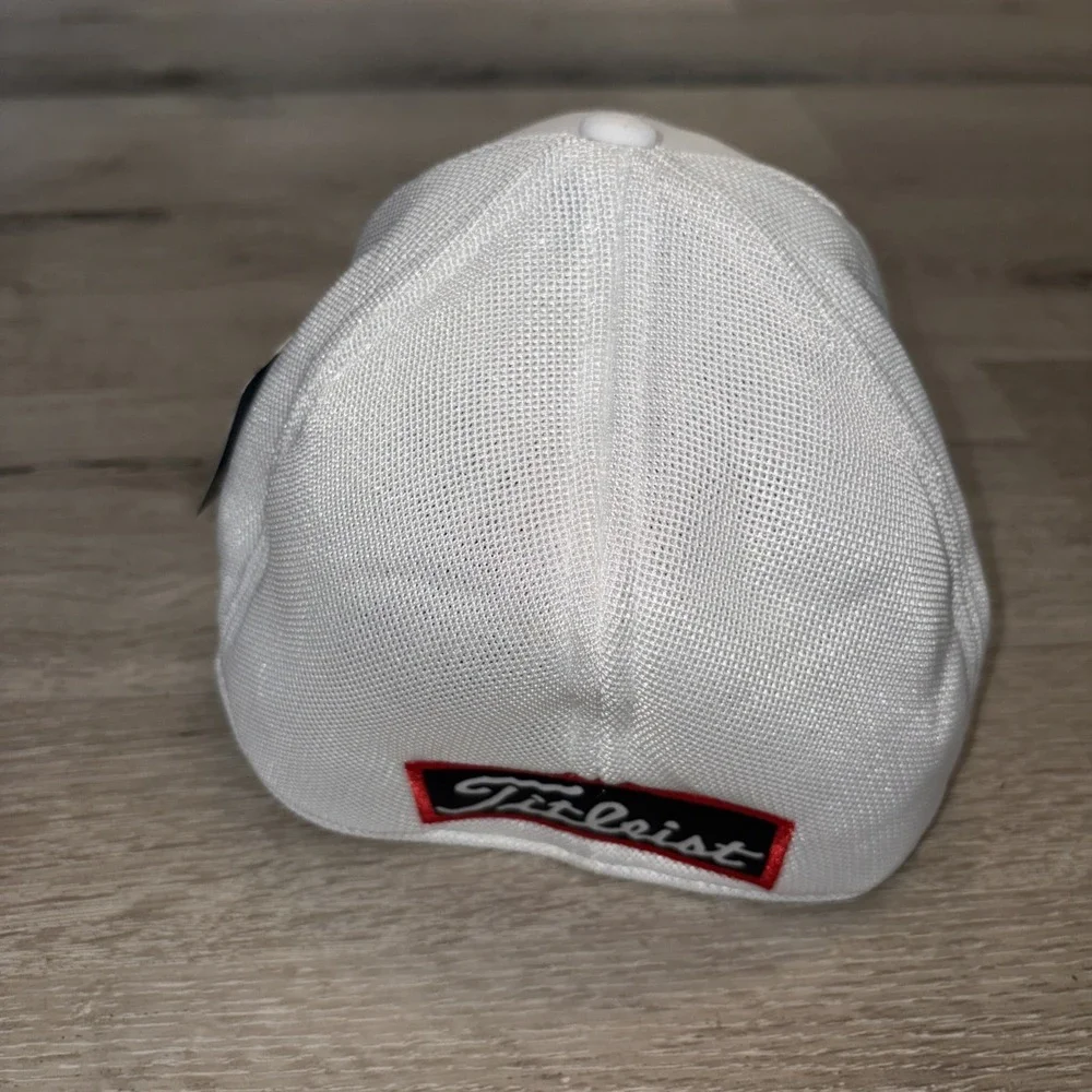 Titleist Pro V1 Stretch Golf Hat Baseball Cap Large XL White NWT Athletic